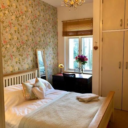 Spacious Apartment In The Heart Of Camden Town ロンドン エクステリア 写真